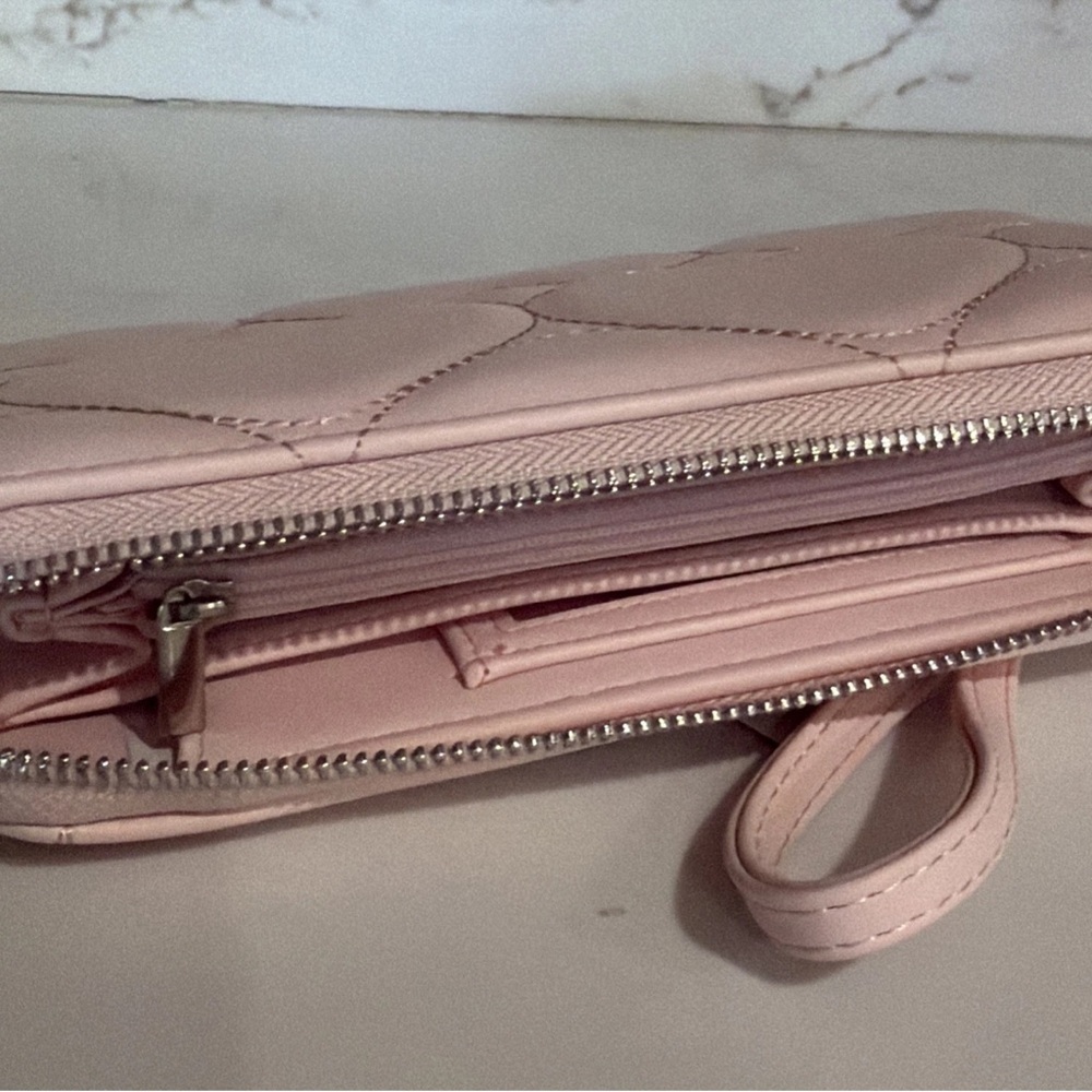Betsey Johnson Blush Quilted Heart Wallet Wristlet - Picture 6 of 6